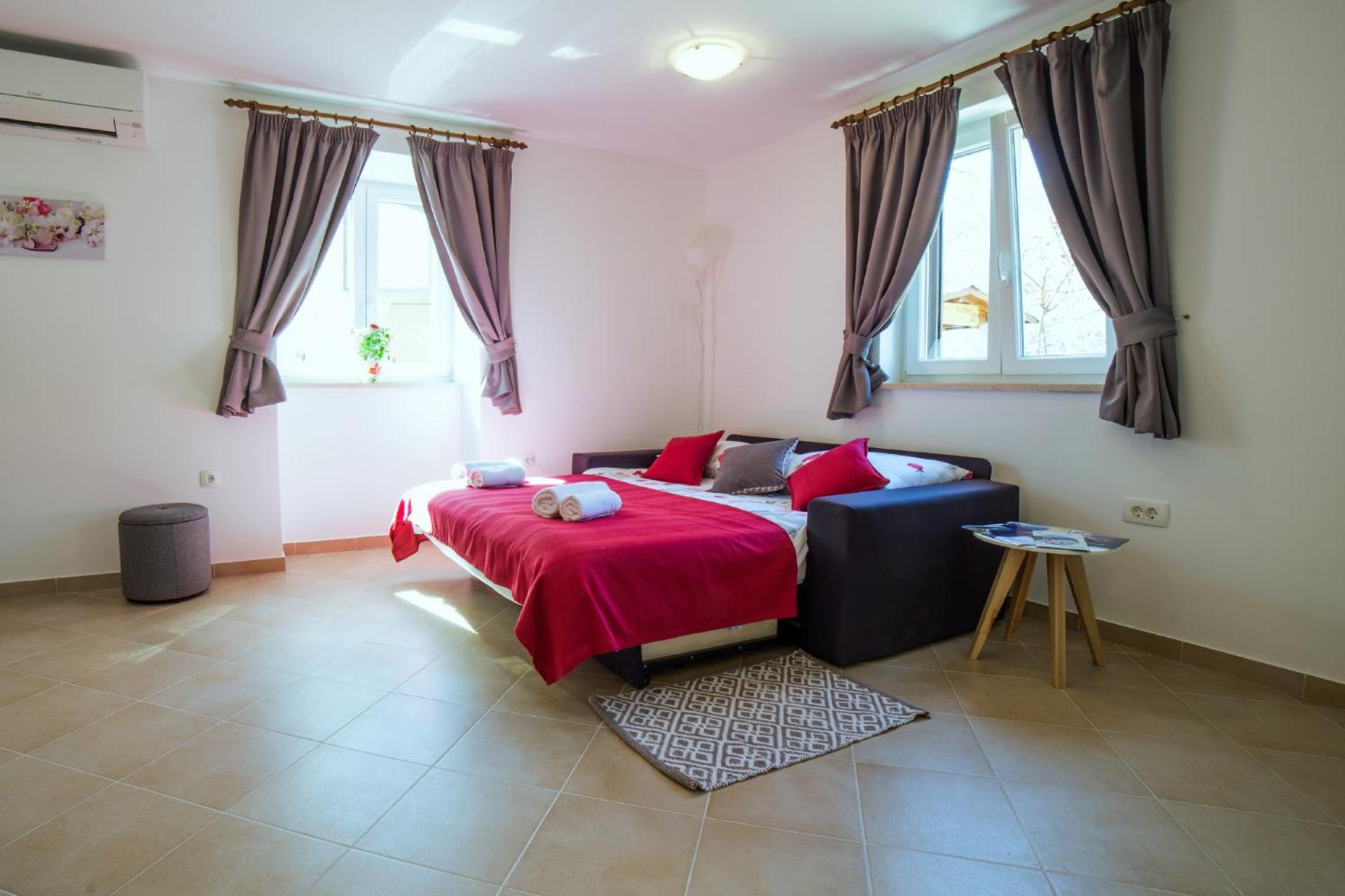 Apartment Podini Брсеч Экстерьер фото