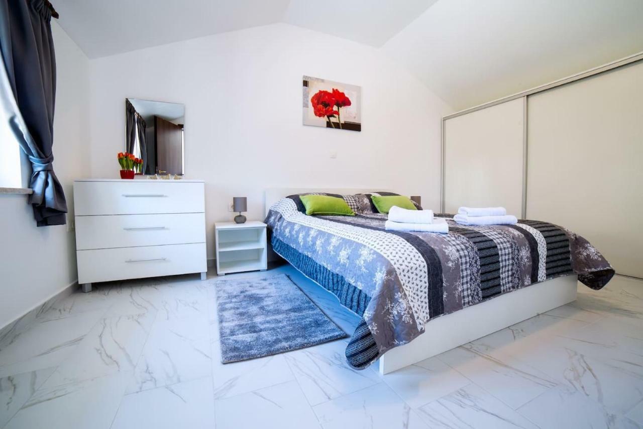 Apartment Podini Брсеч Экстерьер фото